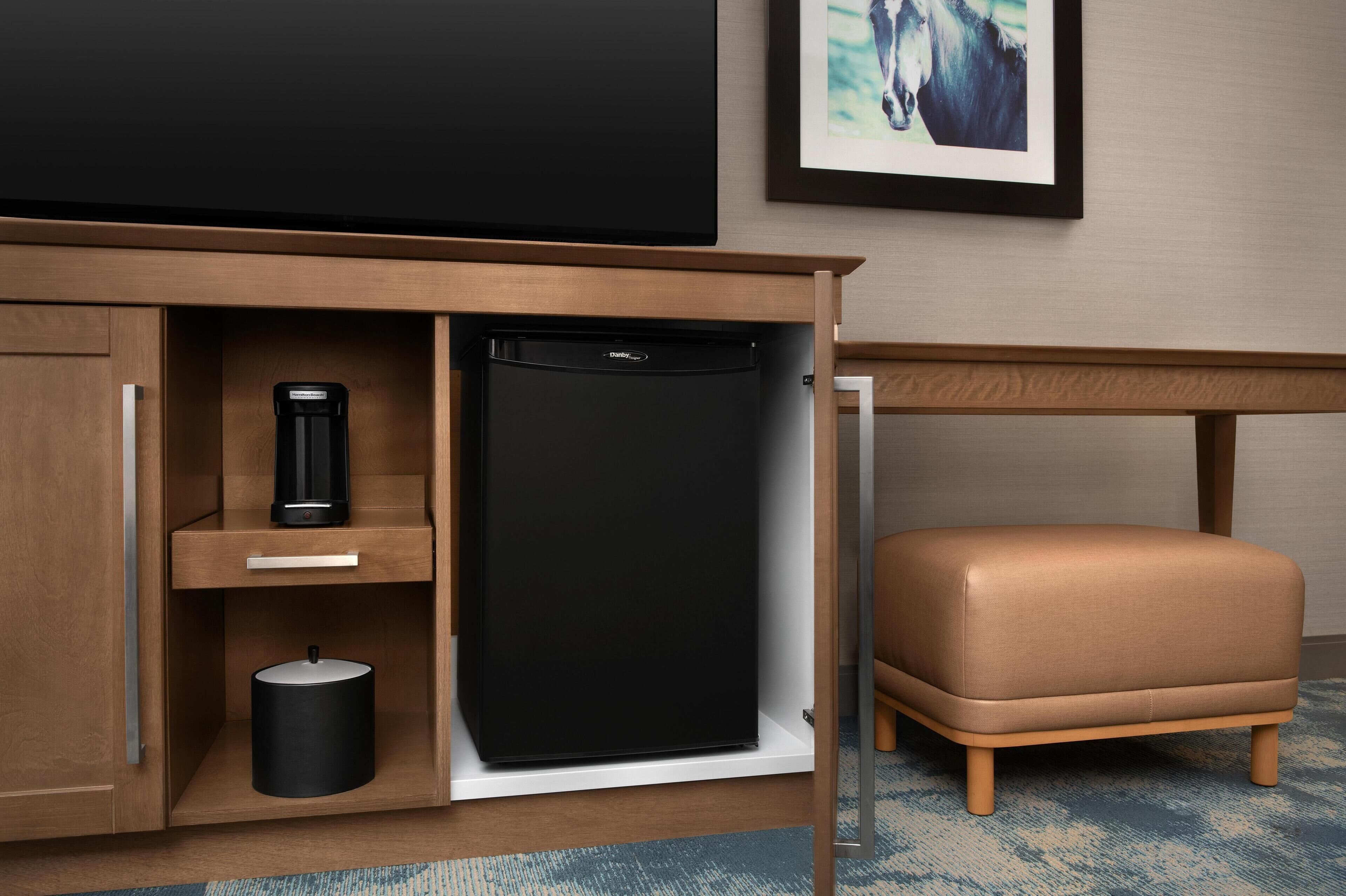 Két bảo mật tại phòng, truy cập Internet không dây miễn phí 