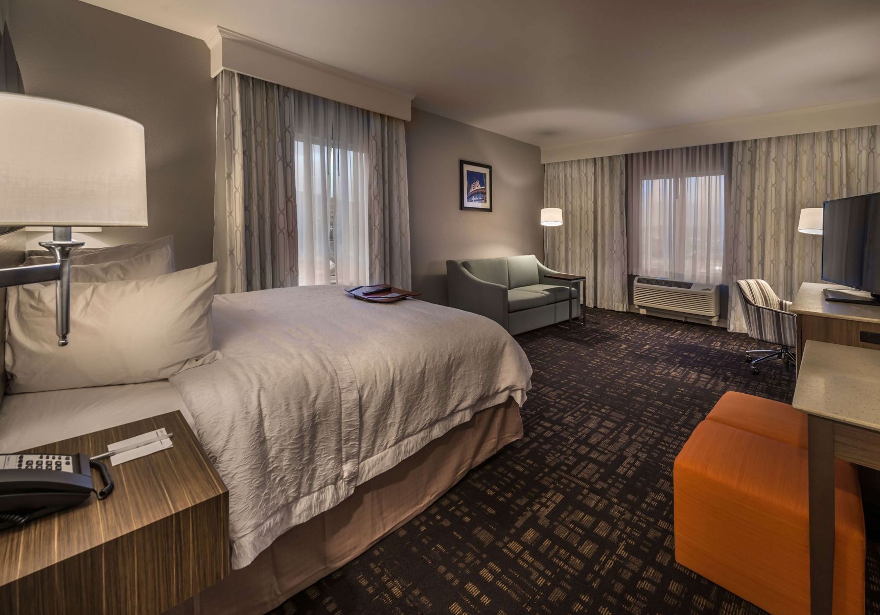 Minibar, in-room safe, iron/ironing board, free rollaway beds