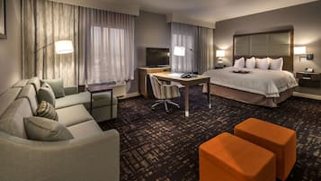 King, Studio, Kitchenette | Minibar, in-room safe, iron/ironing board, free rollaway beds