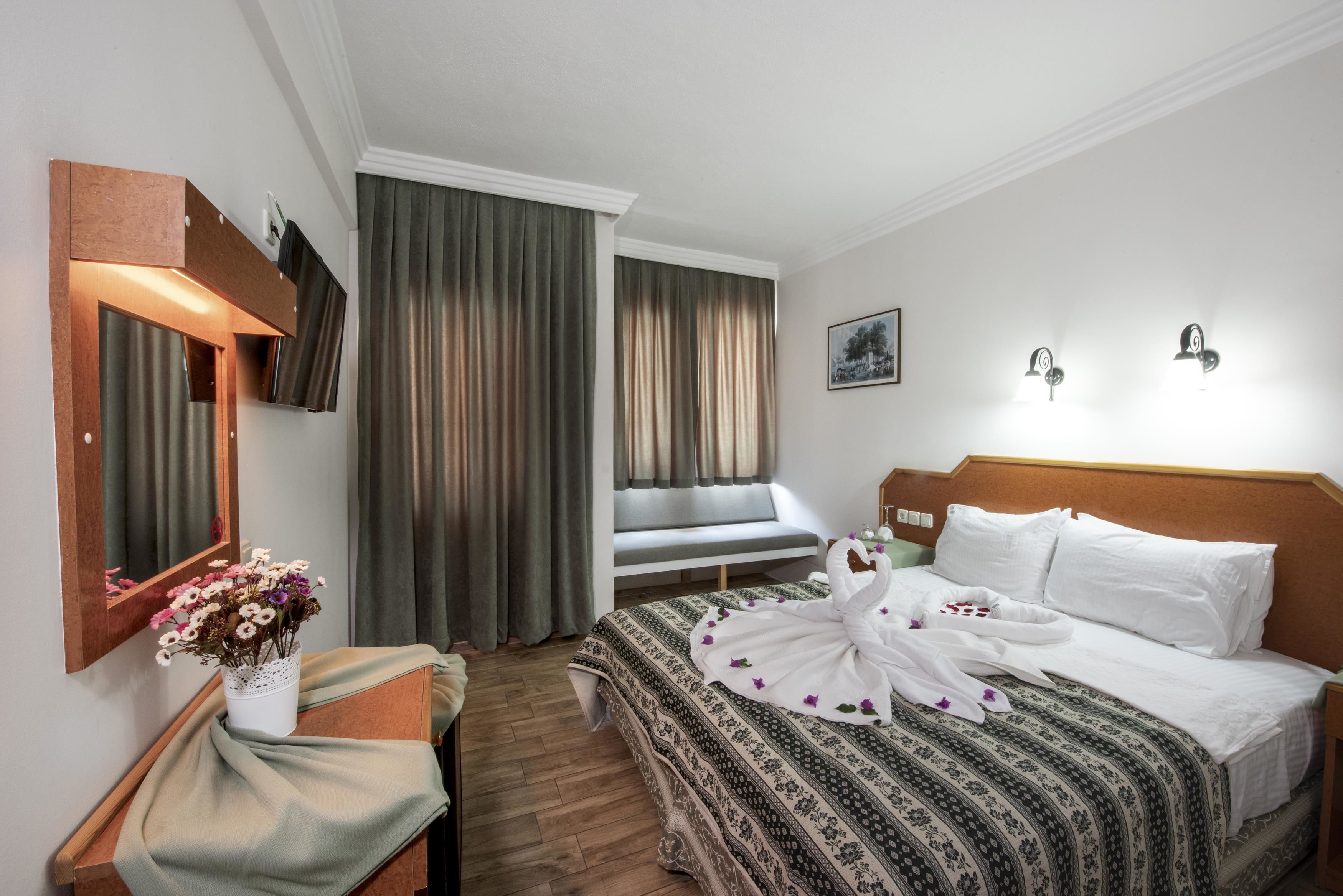 standard double or twin room, 1 queen bed | blackout curtains, soundproofing, iron/ironing board, free wifi