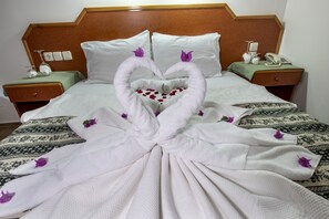 Blackout curtains, soundproofing, iron/ironing board, free WiFi - Belcehan Beach Hotel (Fethiye)