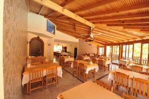 Frühstück, Mittagessen, Abendessen, internationale Küche 