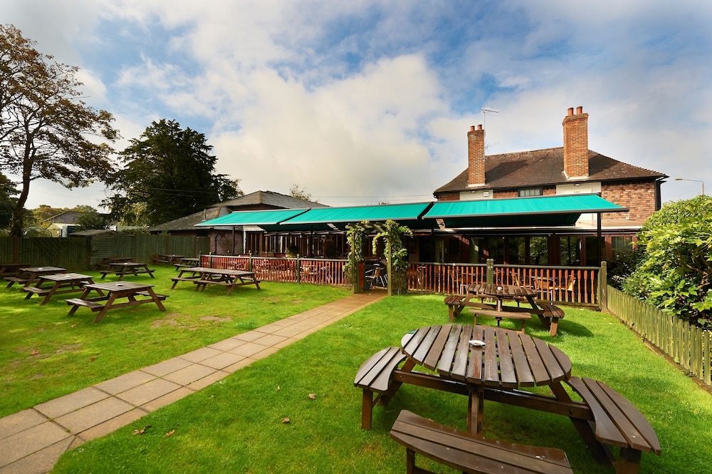 Camden Arms Hotel by null