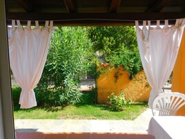 Family Apartment, 1 Bedroom | Garden view