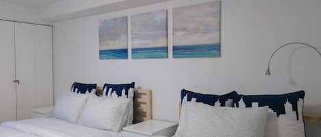 Comfort Suite | Iron/ironing board, travel crib, free WiFi, bed sheets