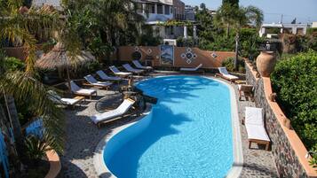 Seasonal outdoor pool, pool umbrellas, sun loungers
