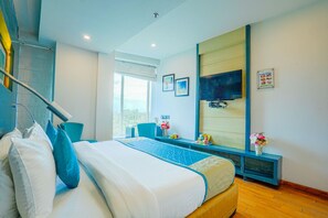 Superior Room, 1 Bedroom, Smoking | 1 bedroom, premium bedding, minibar, in-room safe - Hotel Turquoise (Chandigarh)