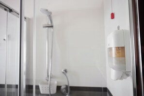Douche de la salle de bain