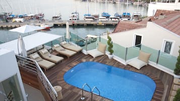 Seasonal outdoor pool