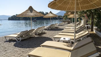 Private beach nearby, free beach shuttle