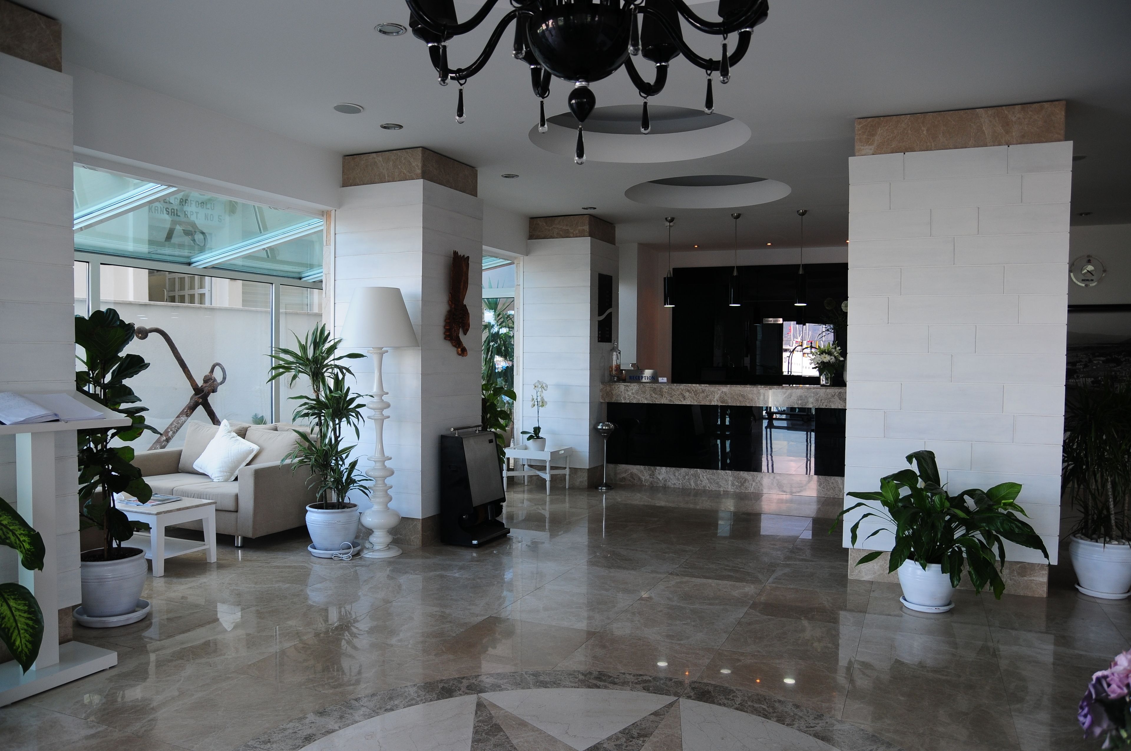 Photo - Alesta Yacht Hotel