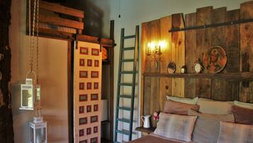 Suite estudio Deluxe, 1 habitación, sauna, vistas a la piscina | Ropa de cama de alta calidad y colchones viscoelásticos