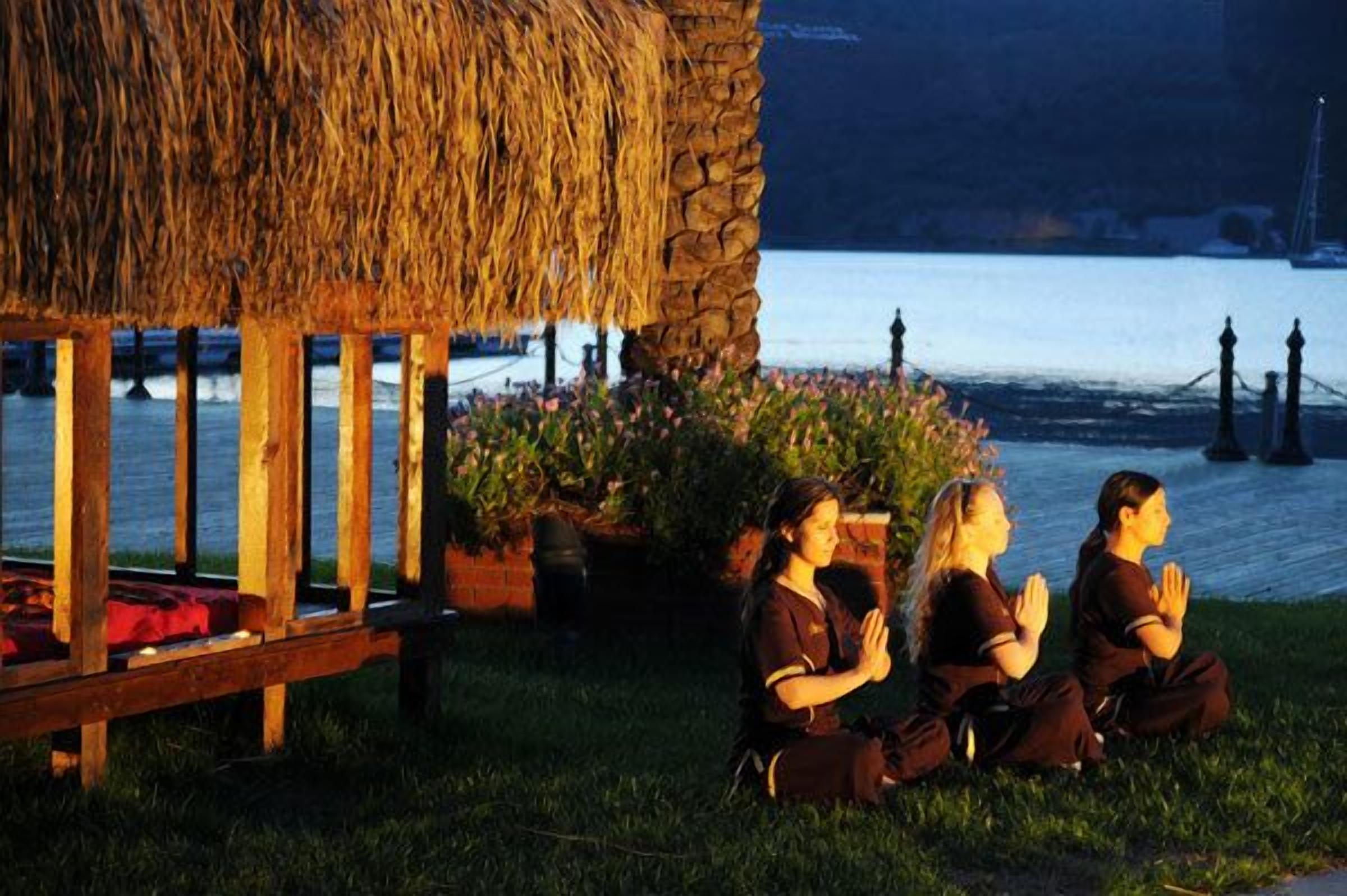 couples treatment room(s), sauna, turkish bath/hammam, body treatments