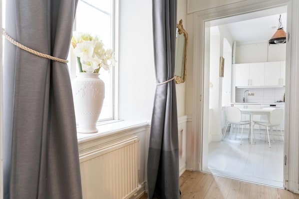 Apartment, 1 Bedroom, Kitchen | Living area