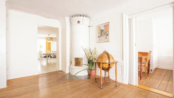 Apartment, 2 Bedrooms (Bäddsoffa) | Living area | Flat-screen TV