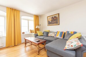 Apartment, 2 Bedrooms (Bäddsoffa) | Living area | Flat-screen TV - ApartDirect Gamla Stan II (Stockholm)