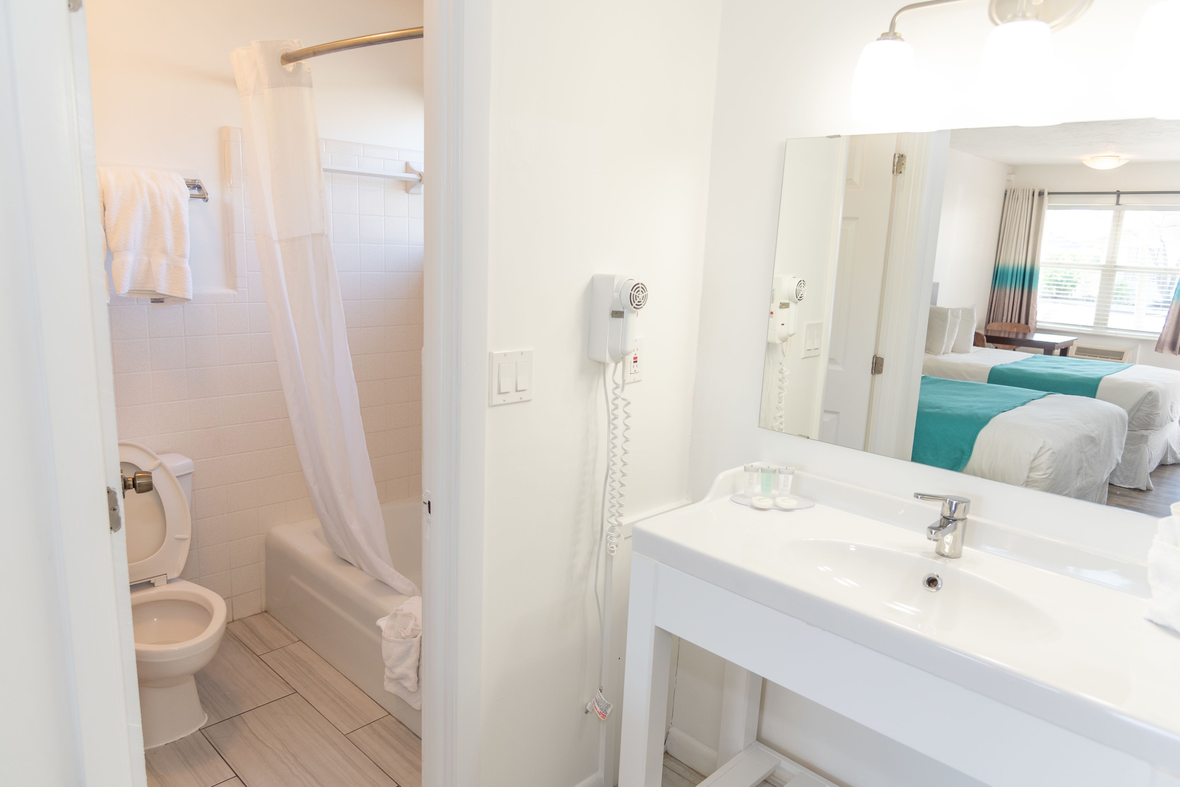 Photo - Regency Inn & Suites Sarasota