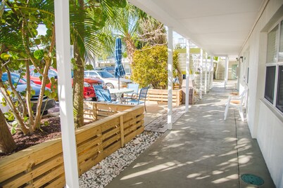 Regency Inn & Suites