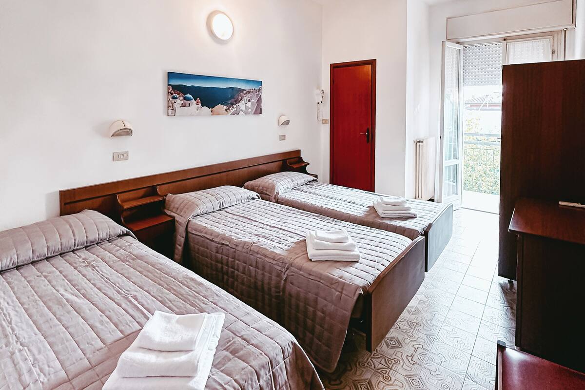 Desk, cots/infant beds, free WiFi, bed sheets