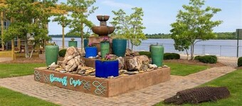 โรงแรมริเวอร์วอล์ค คาสิโน