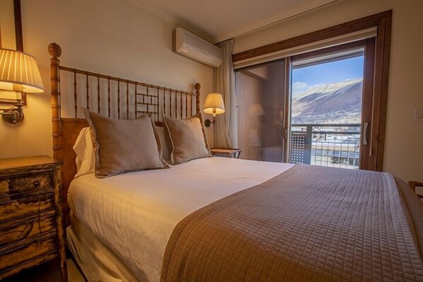 Premier-huoneisto, 5 makuuhuonetta | Tallelokero huoneessa, yksilöllisesti sisustettu