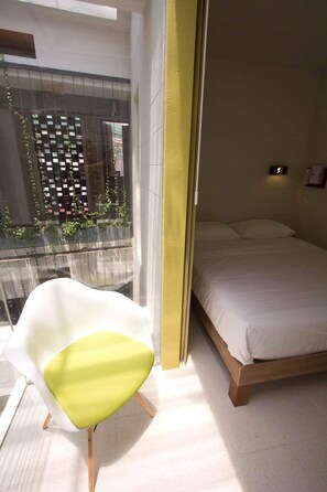 Room with Verandah | Iron/ironing board - Lantern Hotel (Kuala Lumpur)