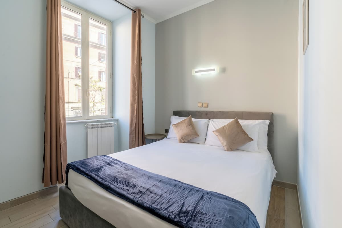 Habitación económica | Caja de seguridad en la habitación, escritorio y insonorización