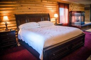 Deluxe Room, Jetted Tub (The Vineyard Suite)