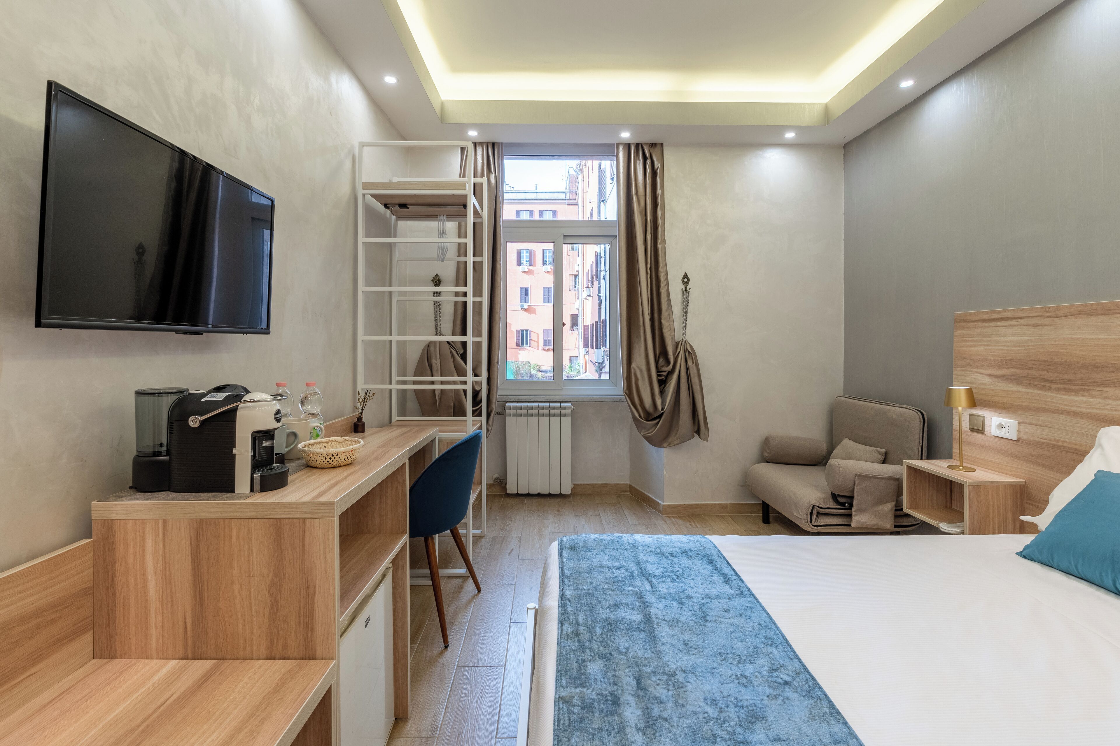 Camera Familiare Superior | Minibar, in-room safe, desk, soundproofing