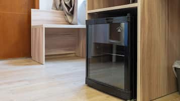 Quarto duplo standard | Frigobar, cofres nos quartos, escrivaninha, quartos à prova de som