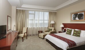 Quarto clássico, 1 cama King | Frigobar, cofres nos quartos, escrivaninha, quartos à prova de som