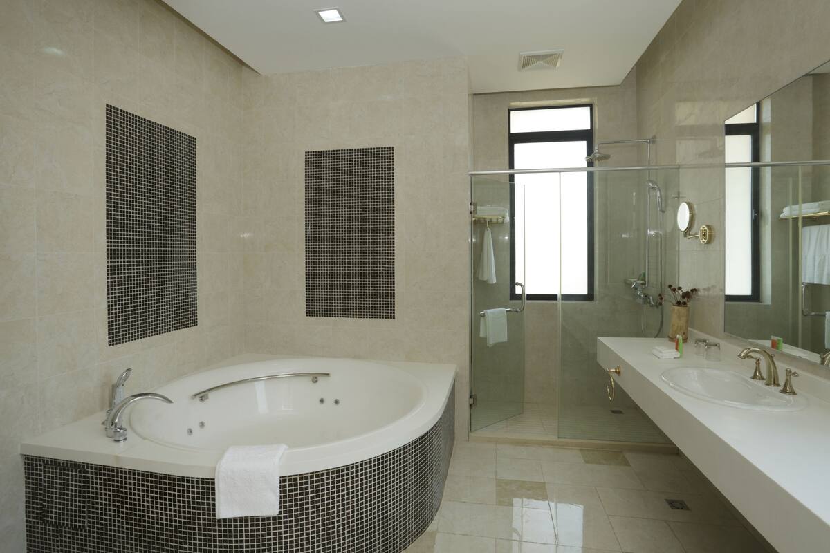 presidential villa | bathroom | separate bathtub and shower, slippers, towels