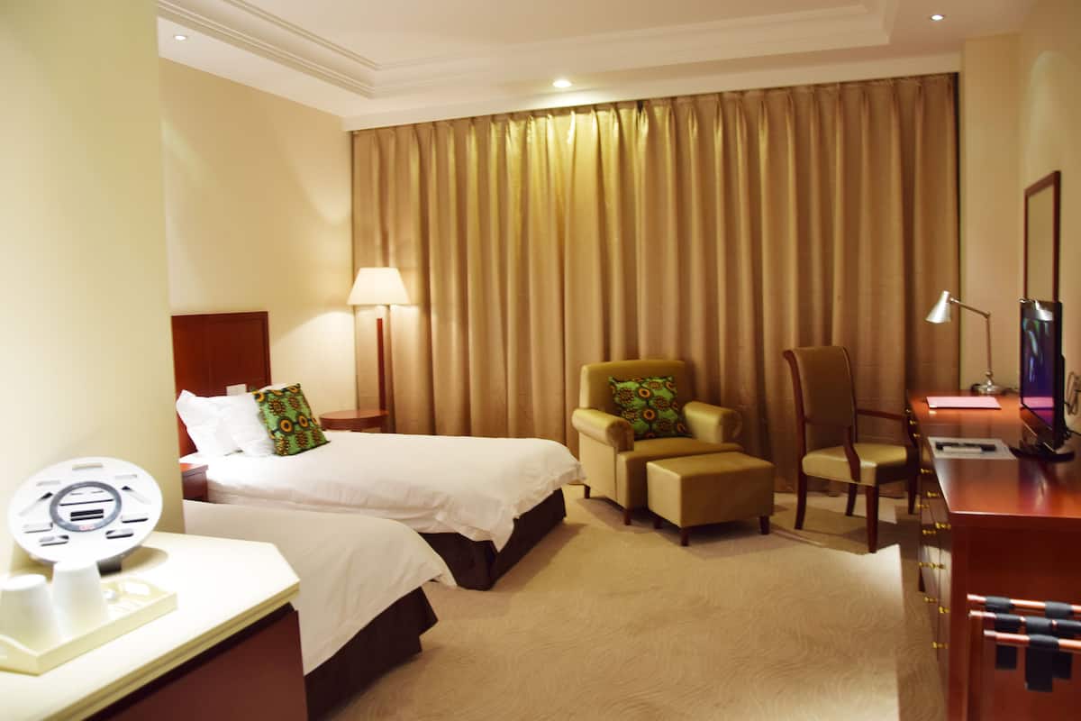 classic twin room | minibar, in-room safe, desk, soundproofing