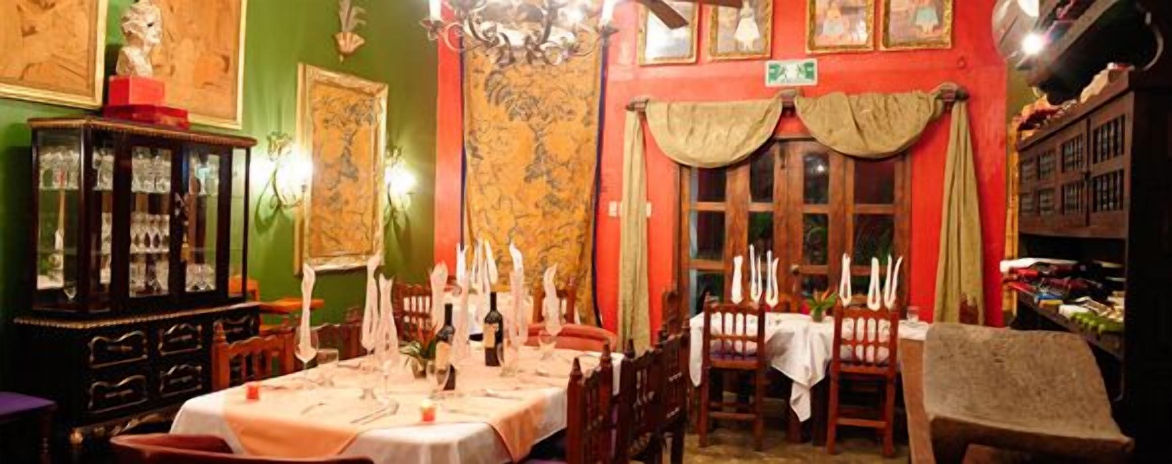 breakfast, lunch, dinner served; fusion cuisine