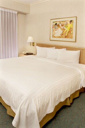 Habitación estándar, 1 cama King size | Escritorio, wifi gratis y ropa de cama 