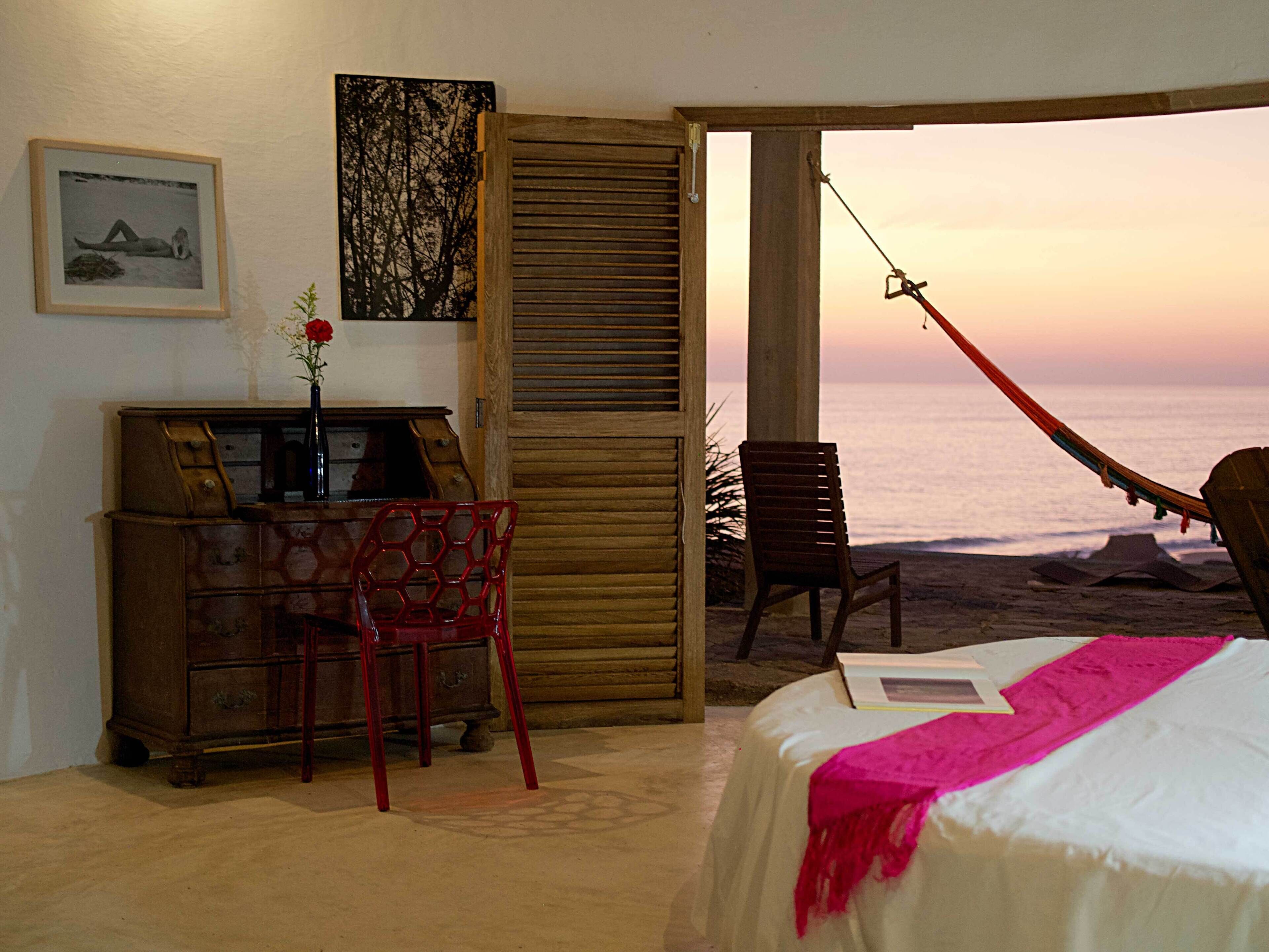 Cabaña, 1 cama King size, vista al mar (Habitacion Circular) | Ropa de cama de alta calidad, caja fuerte, decoración individual