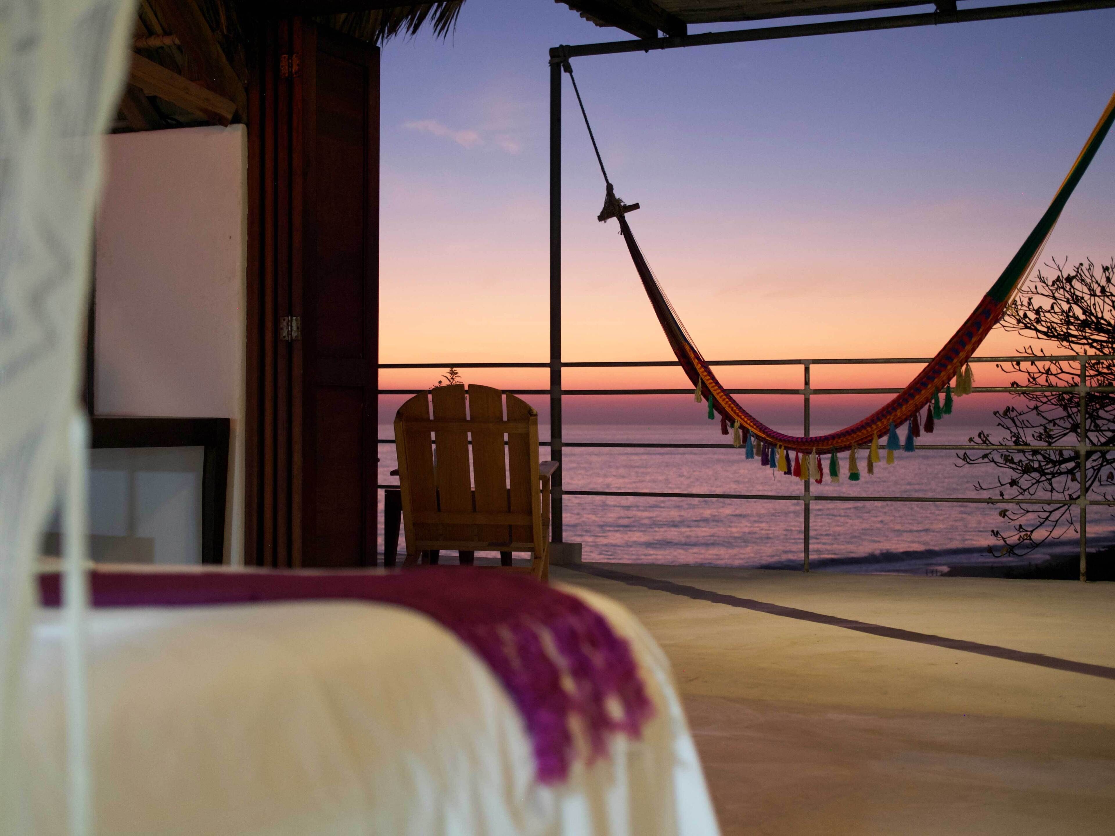 Cabana Deluxe, 1 llit de matrimoni gran, vistes al mar | Roba de llit d'alta qualitat i caixa forta a l'habitació 