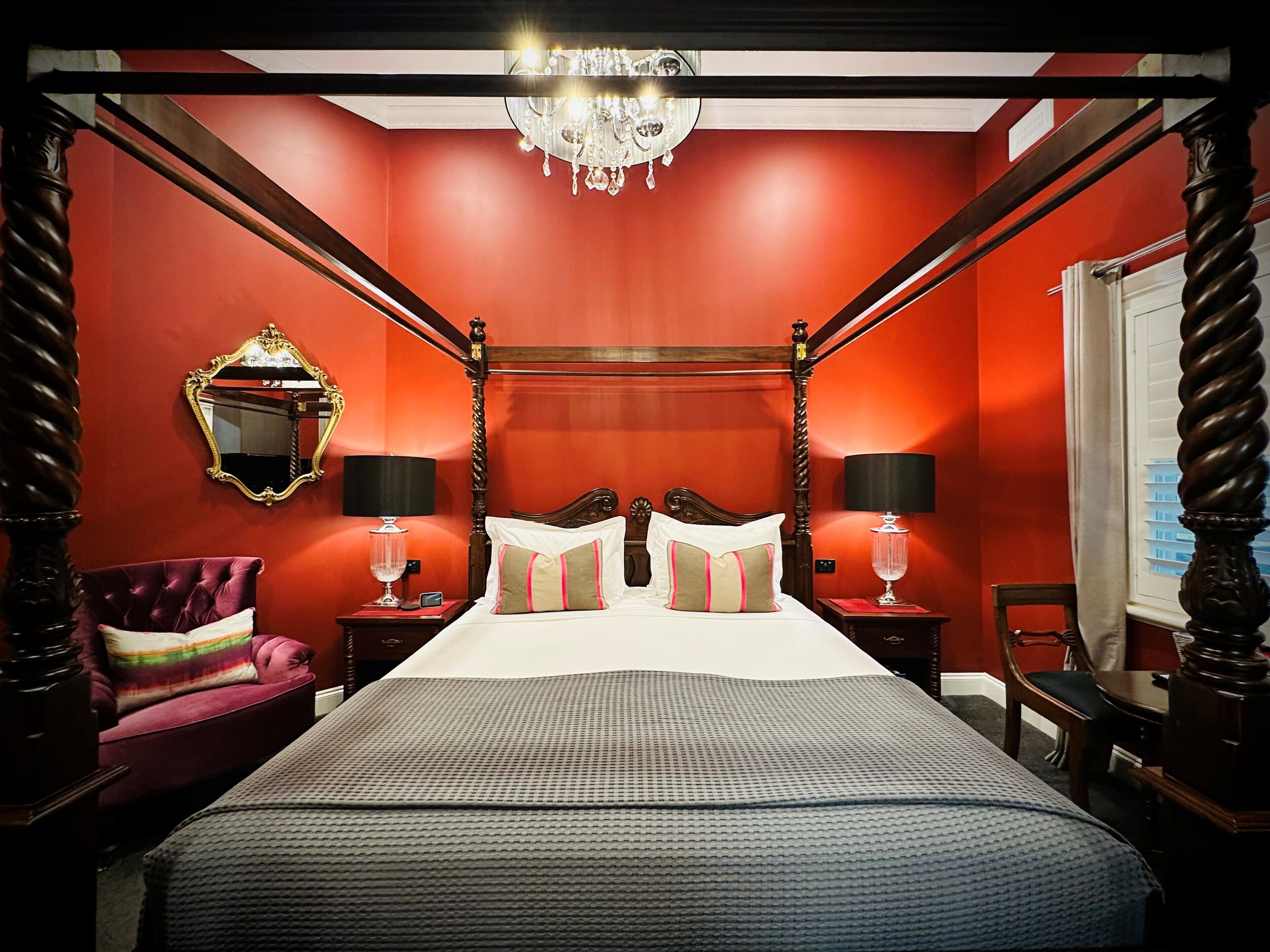 The Dudley Heritage King Room