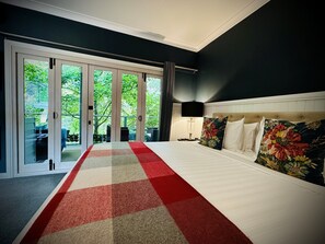 Blackout curtains, soundproofing, iron/ironing board, free WiFi - The Dudley Boutique Hotel (Hepburn Springs)