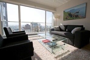 32-Zoll-Flachbildfernseher mit Kabelempfang, LCD-Fernseher