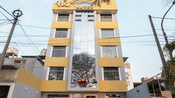Fachada de la propiedad