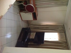 Hochwertige Bettwaren, Minibar, Zimmersafe, Schreibtisch