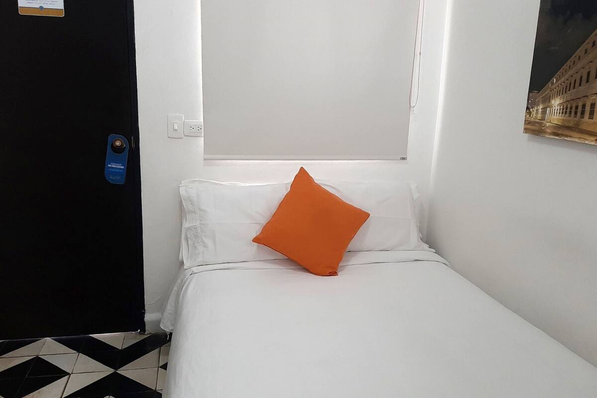Standard Double Room, 1 Queen Bed | In-room safe, blackout drapes, WiFi (free), bed sheets