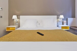 Caja de seguridad en la habitación y sistema de insonorización 