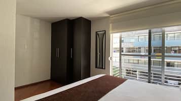 Business appartement, terras | 1 slaapkamer, individueel gedecoreerd, individueel gemeubileerd