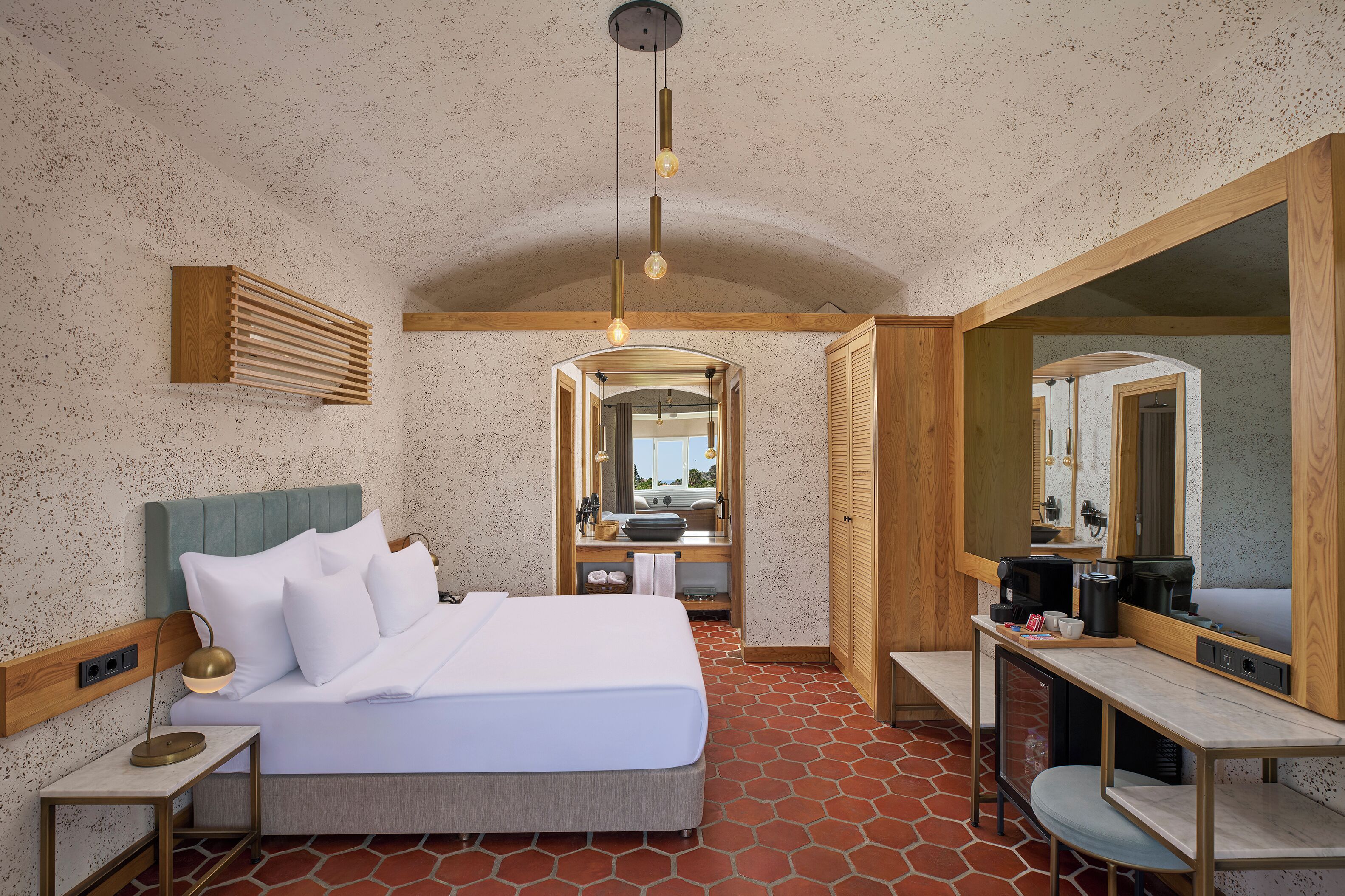 double room, terrace | premium bedding, in-room safe, soundproofing, iron/ironing board