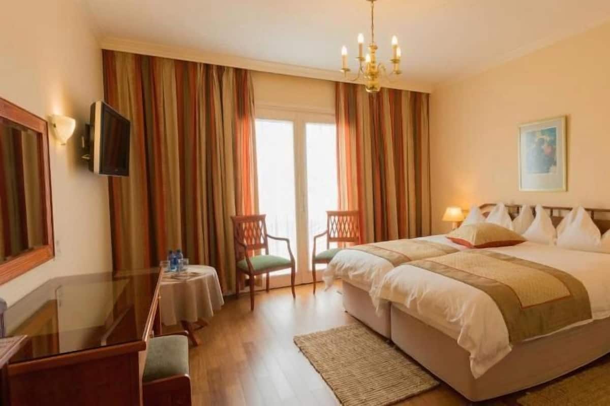 Literie de qualité supérieure, minibar, coffres-forts dans les chambres