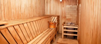 City Hotel Tien Shan