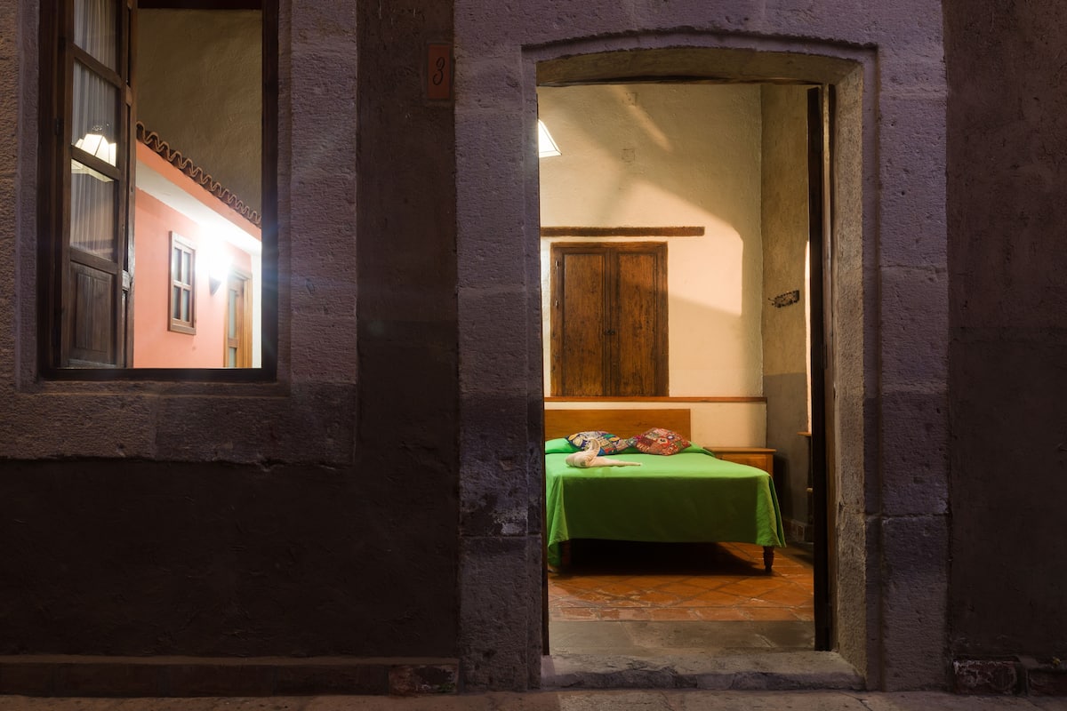 Habitación doble estándar | Escritorio y wifi gratis