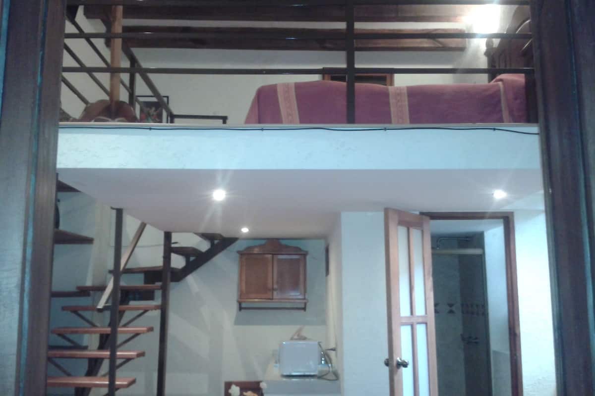 Habitación estándar, 1 cama Queen size | Ropa de cama de alta calidad y wifi gratis